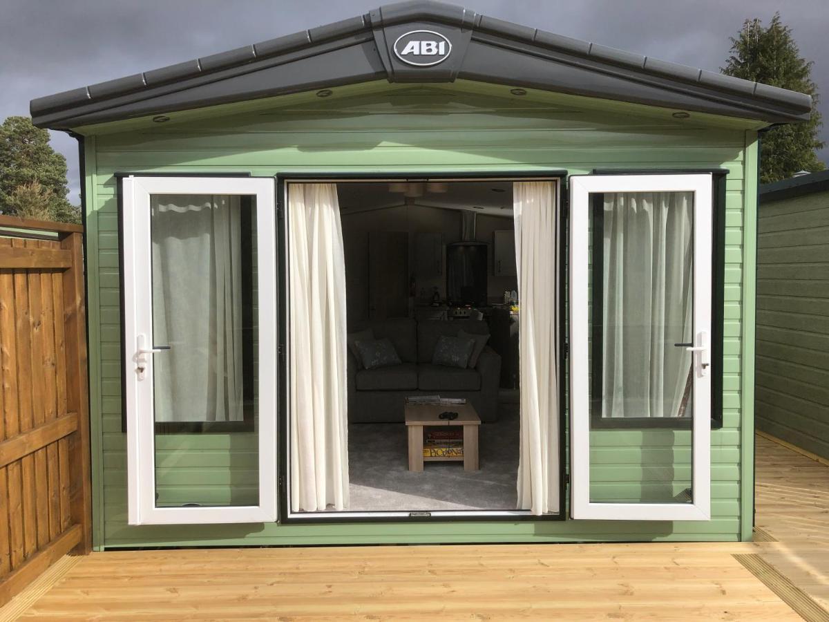 Luxury 2 Bedroom Caravan In Stunning Location Питлохри Екстериор снимка