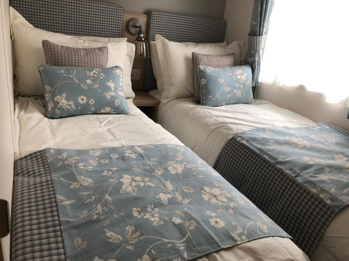 Luxury 2 Bedroom Caravan In Stunning Location Питлохри Екстериор снимка